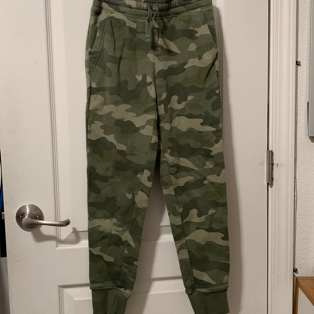 Gender Neutral joggers by Old Navy size L